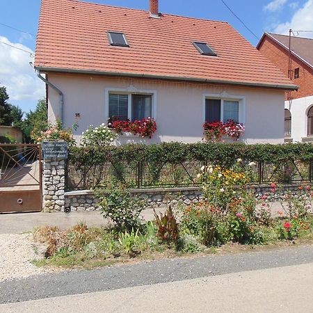 Leander Apartman Sárvár Exterior foto